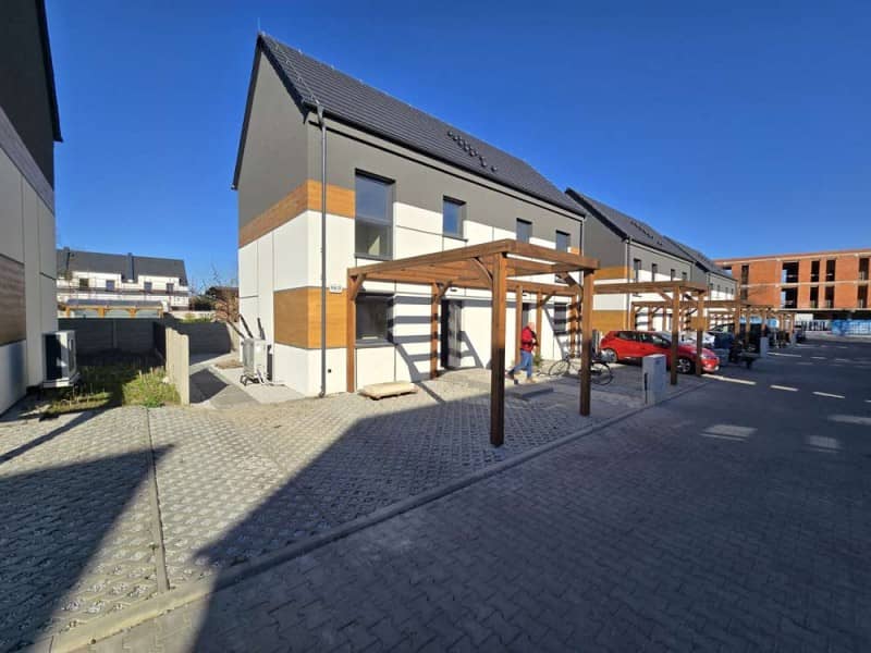 Dom w zabudowie bliźniaczej na sprzedaż