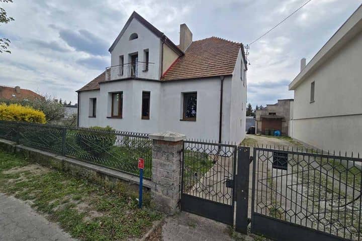 Budynek mieszkalny na sprzedaż