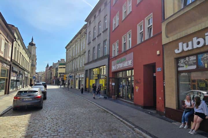 Kamienica w centrum miasta na sprzedaż
