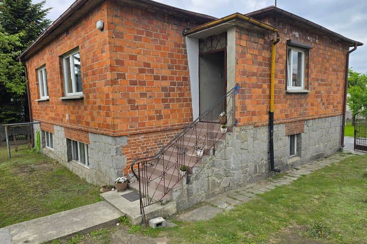 Budynek mieszkalny na sprzedaż