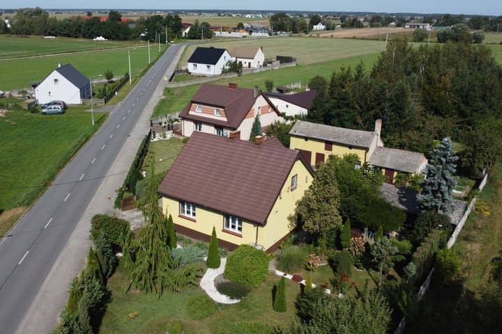 Budynek mieszkalny na sprzedaż