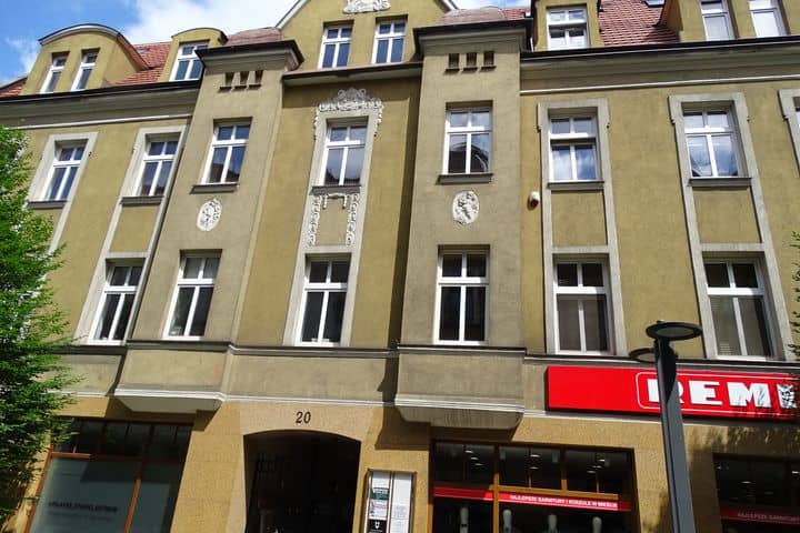 Kamienica w centrum miasta na sprzedaż