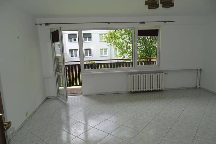 Mieszkanie do wynajęcia, 3 pokoje, parter z balkonem