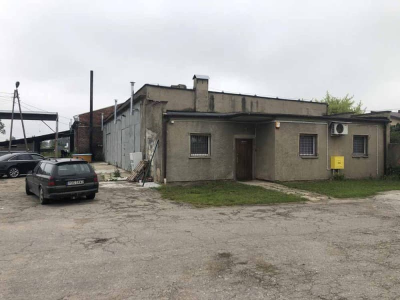 Hala z zapleczem biurowym do wynajęcia