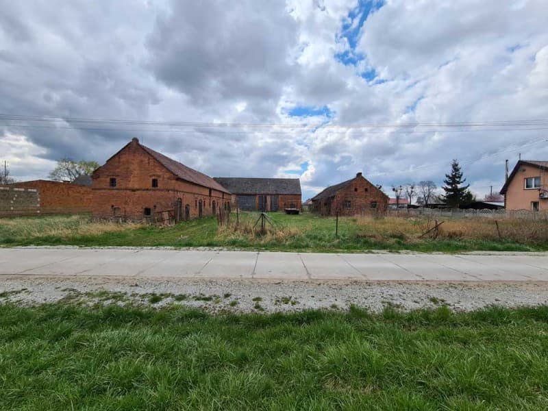 Zabudowania gospodarcze na sprzedaż