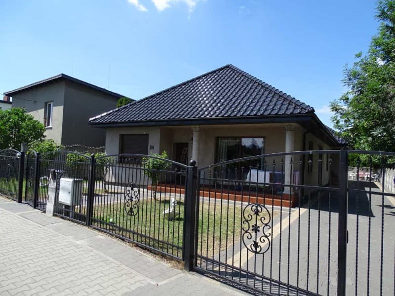 Budynek mieszkalny na sprzedaż