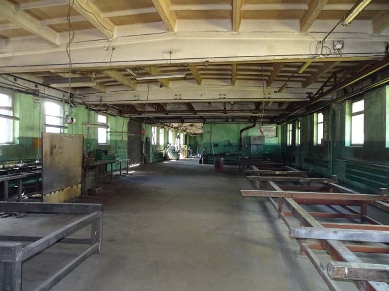 Hala z zapleczem biurowym do wynajęcia