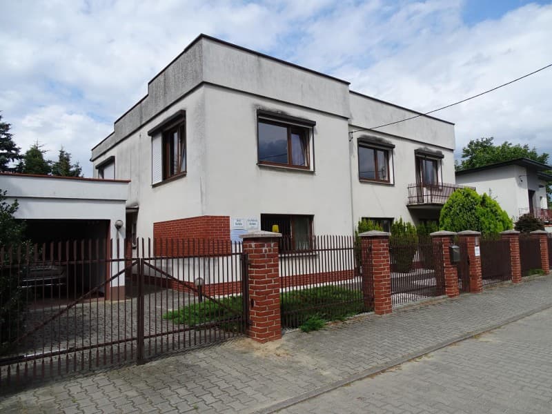 Budynek mieszkalny na sprzedaż