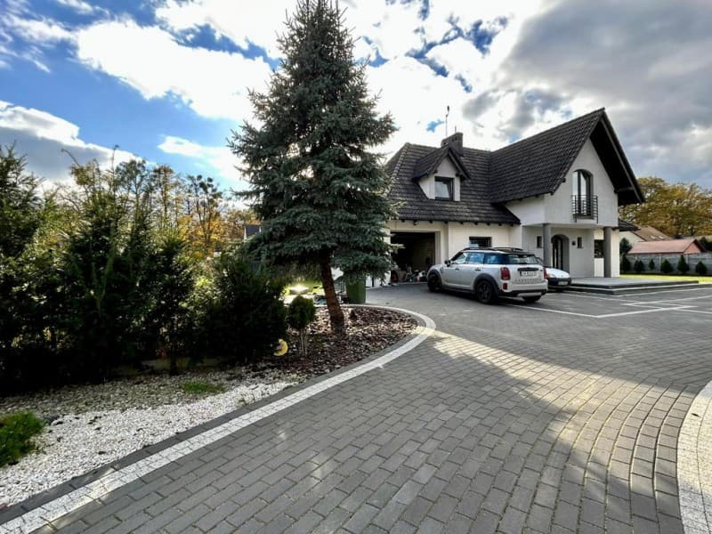 Budynek mieszkalny na sprzedaż