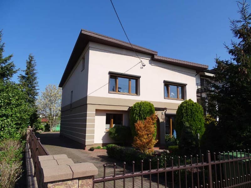 Budynek mieszkalny na sprzedaż