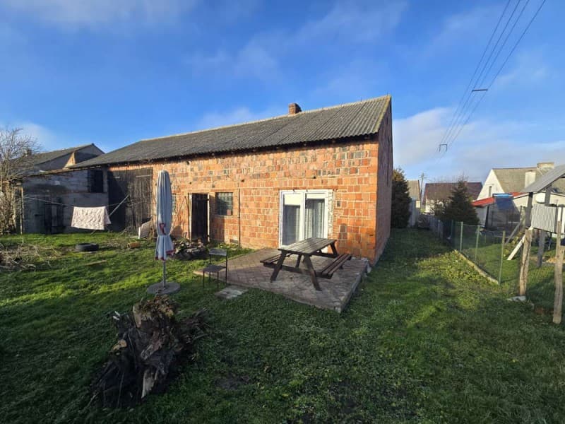 Budynek mieszkalny z częścią gospodarczą