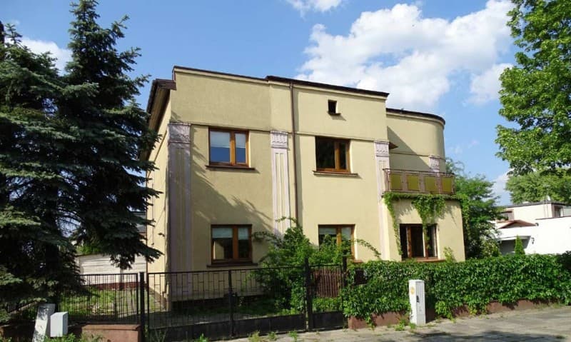 Budynek mieszkalny na sprzedaż