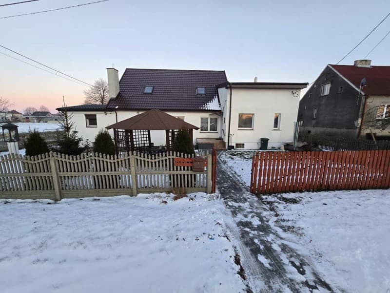 Dwurodzinny dom na sprzedaż