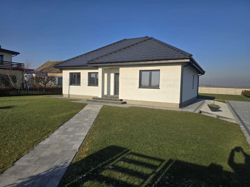 Budynek mieszkalny na sprzedaż