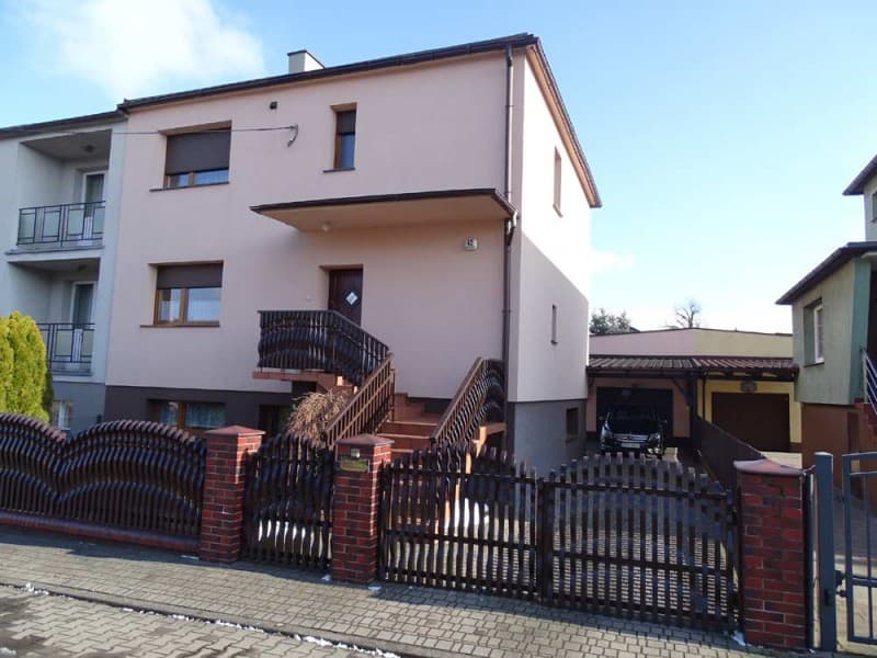 Dom w zabudowie bliźniaczej na sprzedaż