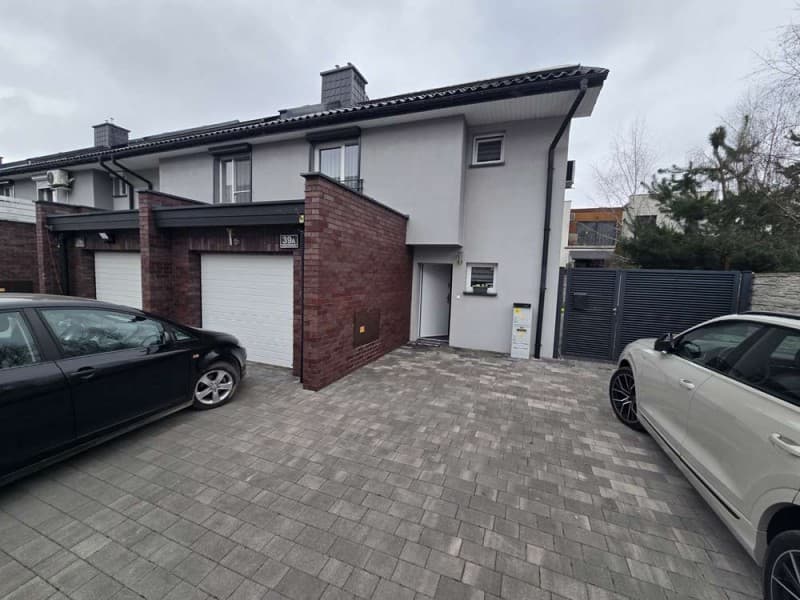 Dom w zabudowie szeregowej na sprzedaż