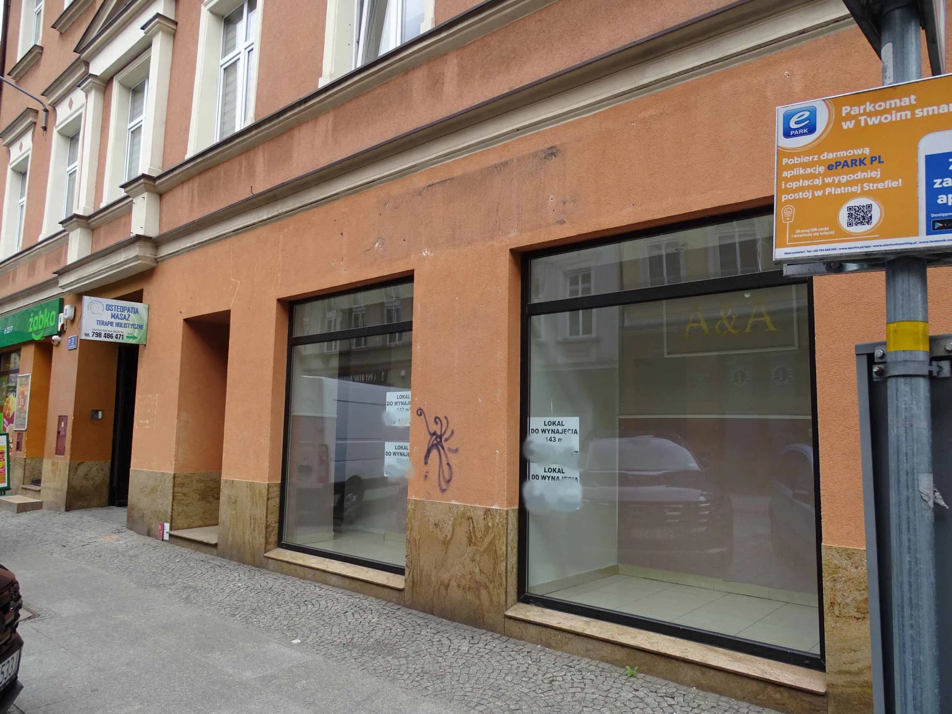 Lokal handlowo - usługowy do wynajęcia. Ścisłe centrum.