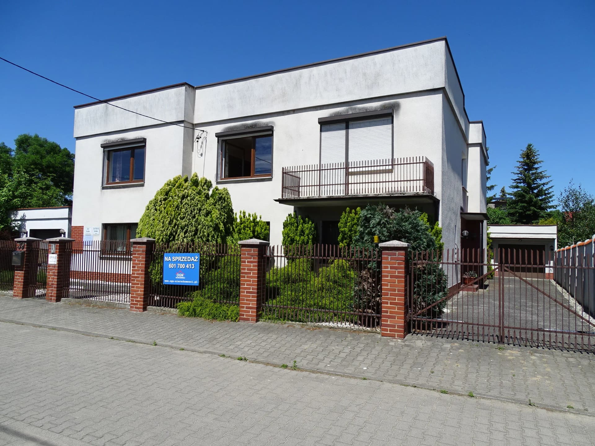 Budynek mieszkalny na sprzedaż