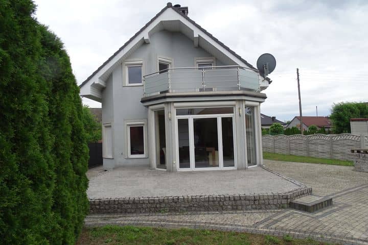 Budynek mieszkalny na sprzedaż